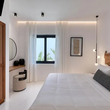 Paraga Mykonos Cave Apartment *